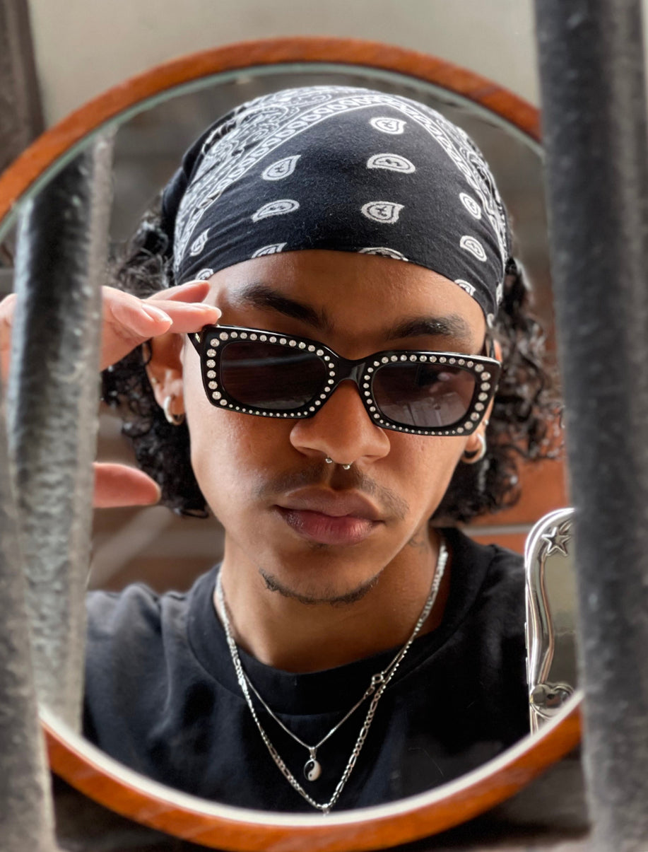 Model with afro-curly hair in a bandana color: Black w/ Silver Swarovski Crystals / Grey Flat