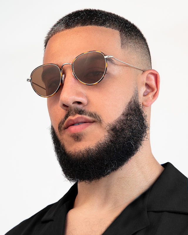 Model with black hair and beard wearing Jefferson Ace Sunglasses Tortoise/Silver w Brown Flat