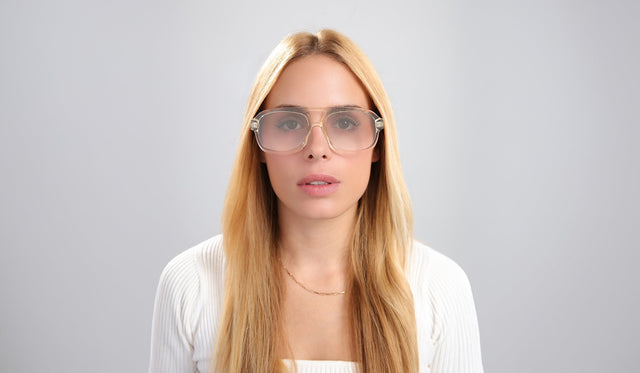 Blonde model in the Memphis Sunglasses Champagne with Taupe Gradient