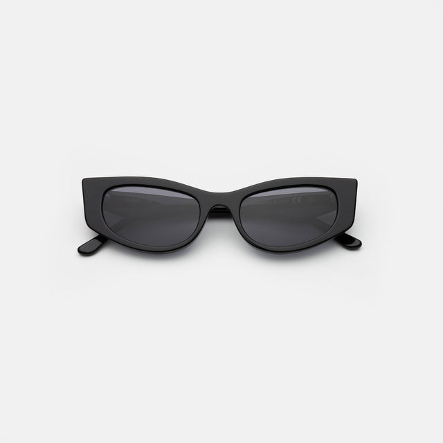 Alexa Sunglasses side view in Black / Grey Flat