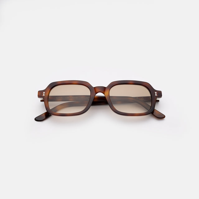 Berlin Sunglasses side view in Havana / Taupe Gradient