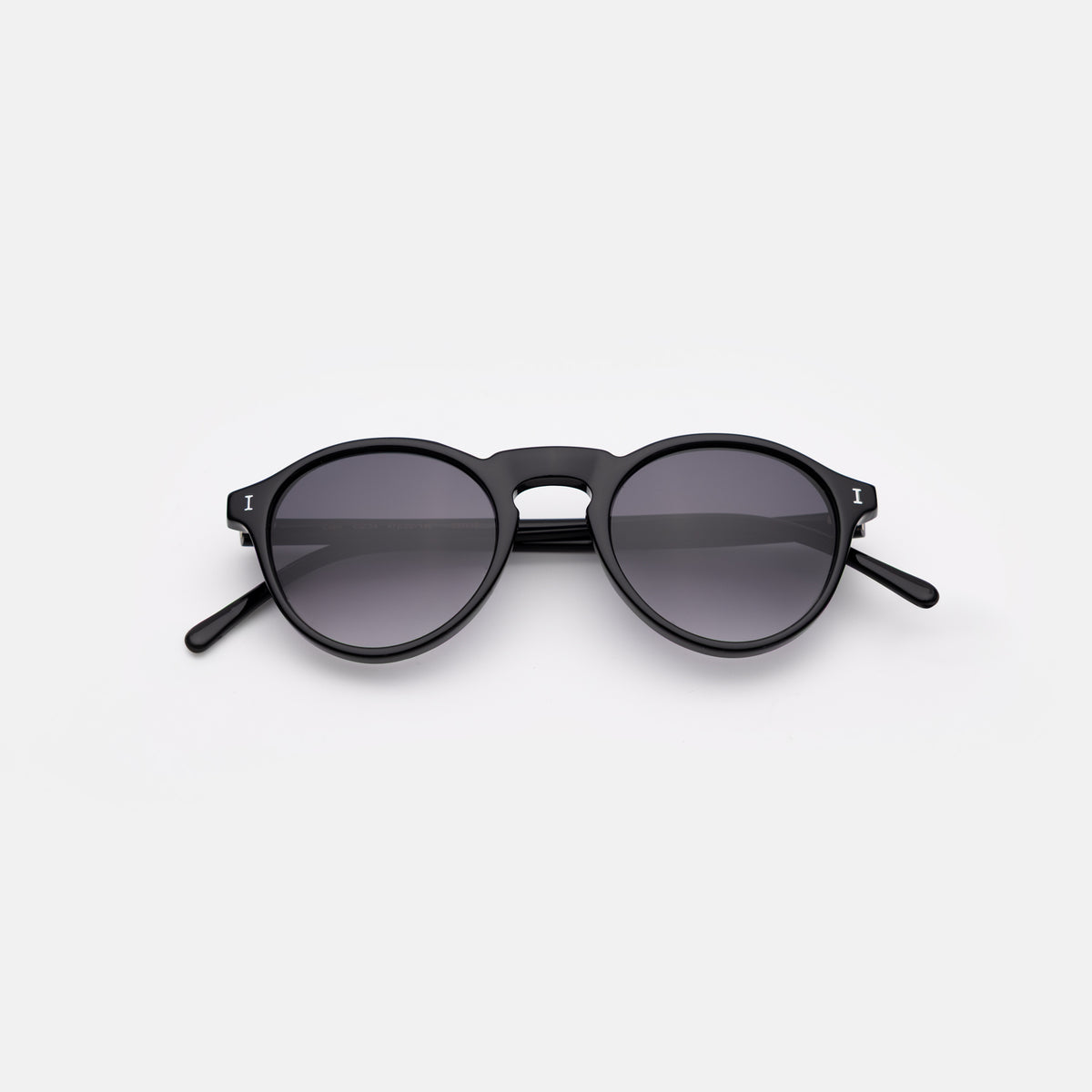 Capri Sunglasses in Black with Grey Gradient lenses