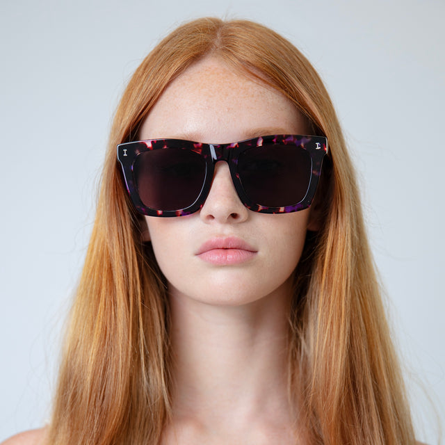 Model with straight red hair wearing Charleston Sunglasses Berry Tortoise with Grey Flat