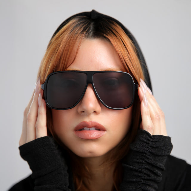 Model with red hair wearing Connecticut Sunglasses Black with Grey