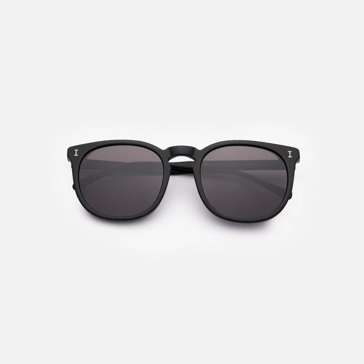 Eldridge 56 Sunglasses in Black with Grey Flat lenses