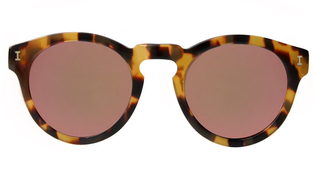 Leonard in Tortoise & Pink Mirrored
illesteva
Color:Tortoise &Pink Mirrored
$220 The Leonard | illesteva main image 4