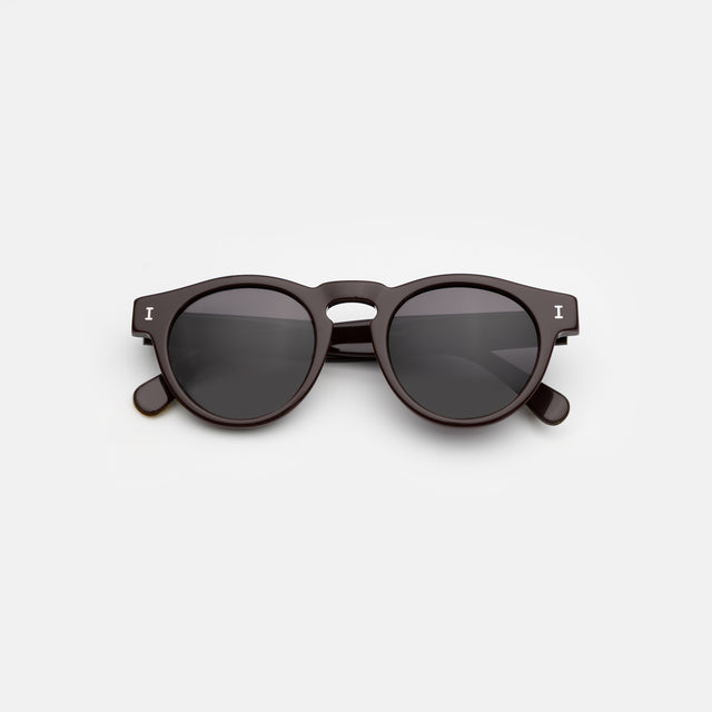 Leonard Sunglasses side view in Bordeaux / Grey