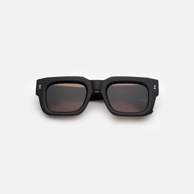 Lewis 50 Sunglasses side view in Matte Black / Brown Flat