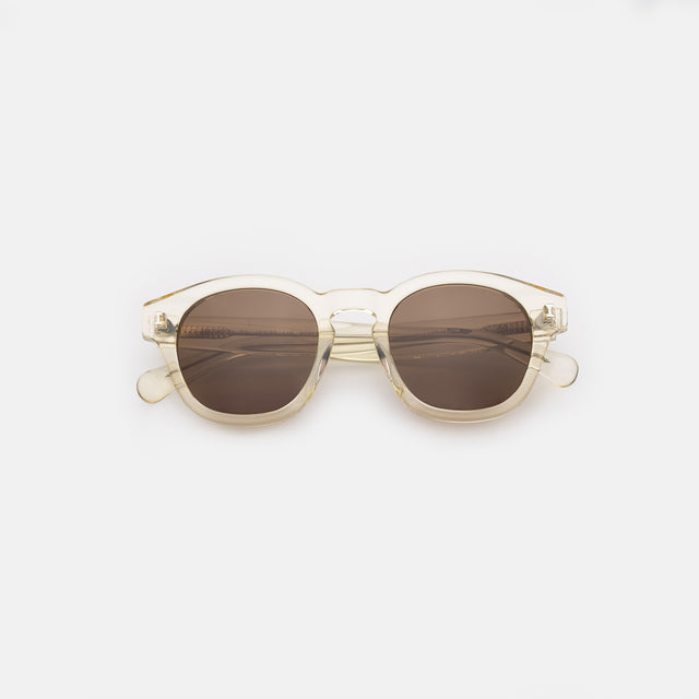 Madison Sunglasses side view in Champagne / Brown