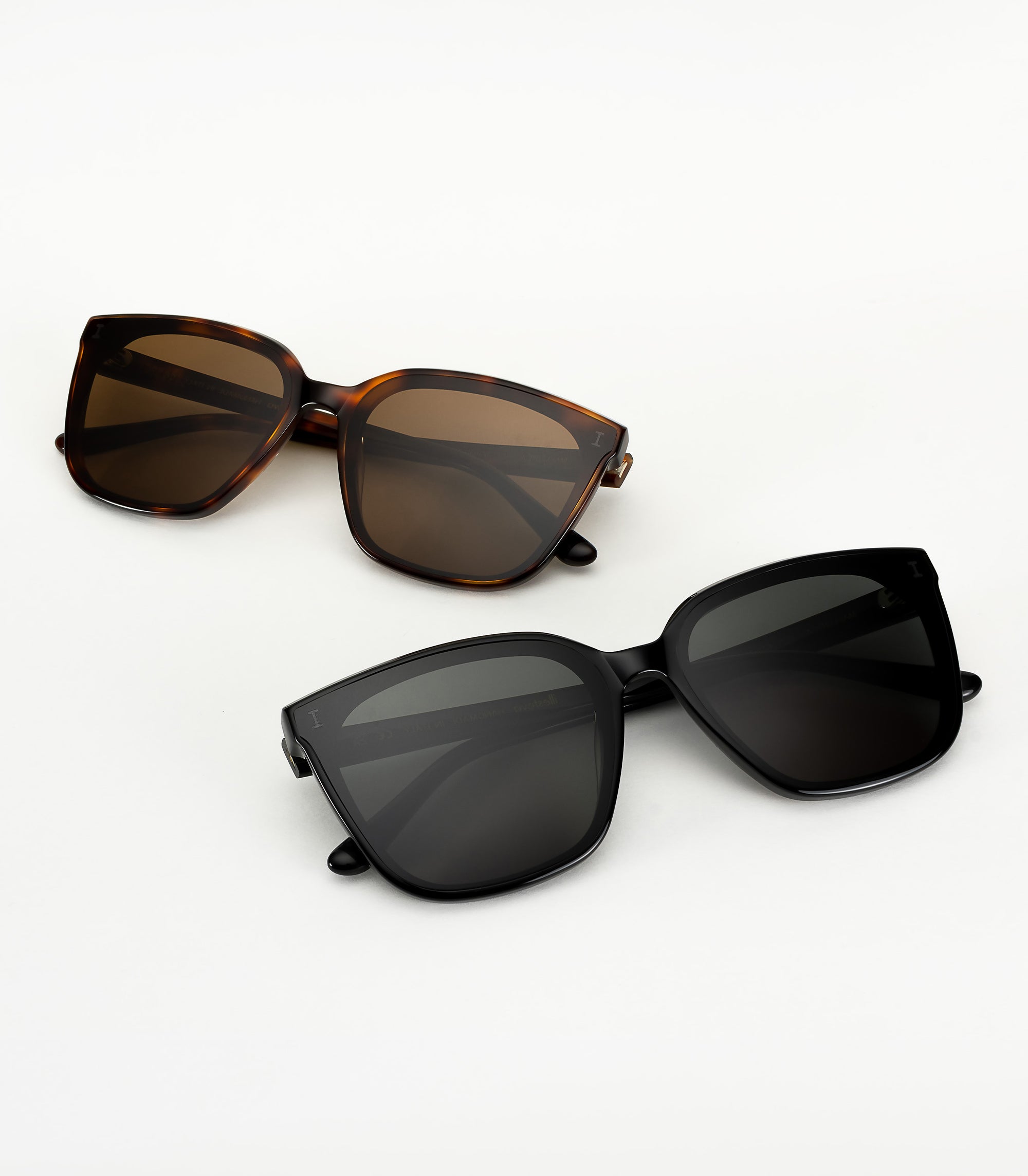 Mallorca Sunglasses in Black and Havana displayed on a white background