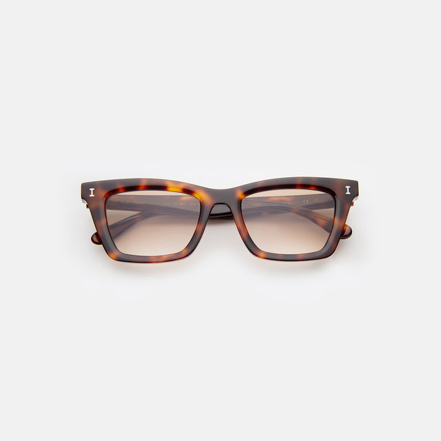 Portugal Sunglasses side view in Havana / Taupe Flat Gradient