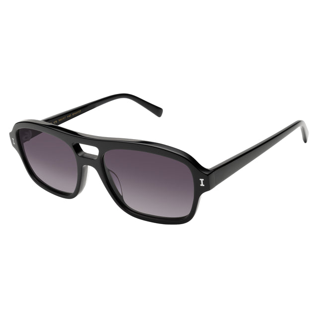 Queens Sunglasses side view in Black / Grey Flat Gradient