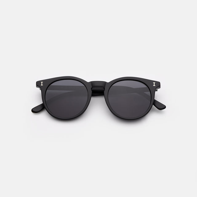Sterling Sunglasses side view in Matte Black / Grey Flat