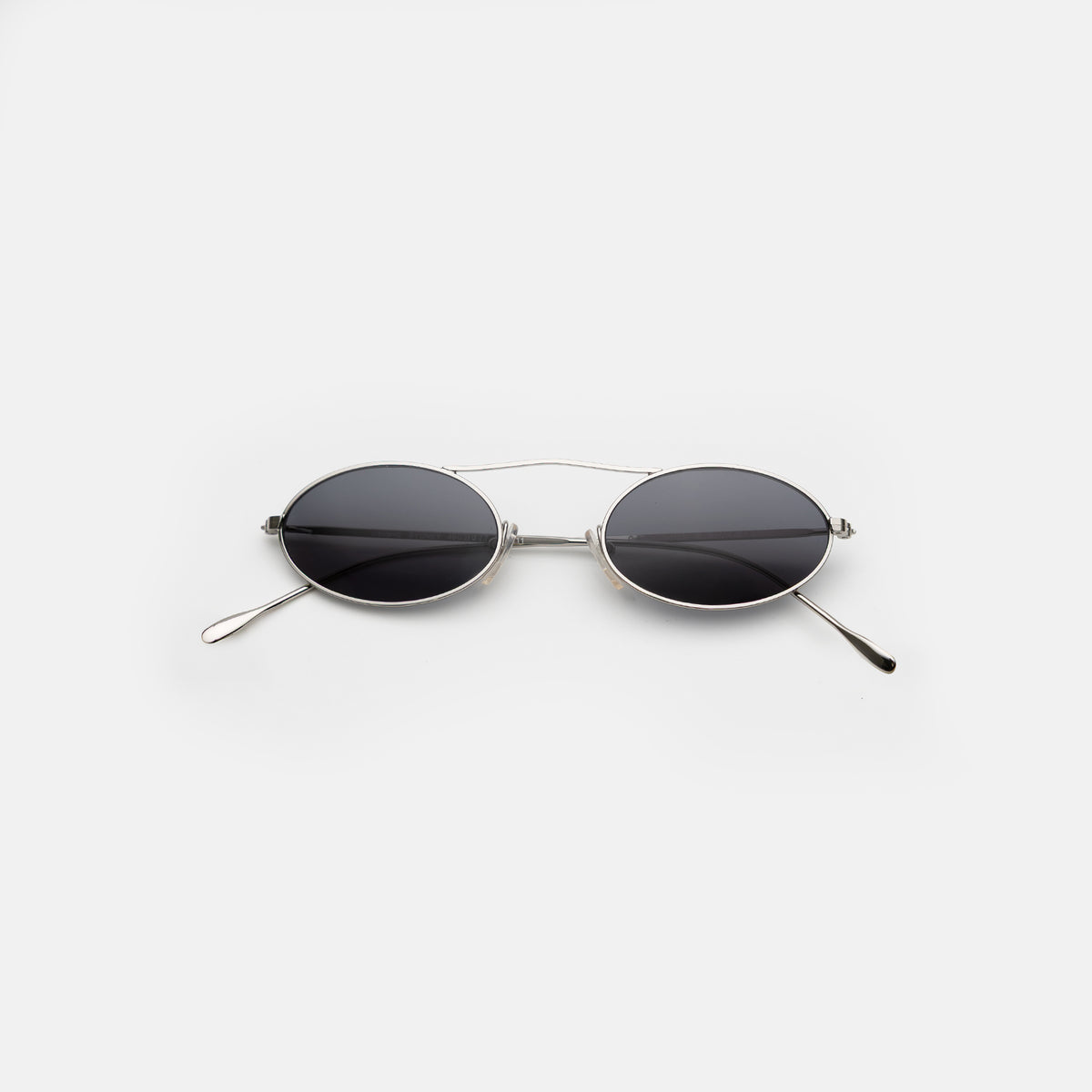 Sydney Sunglasses in Gunmetal with Grey Gradient lenses