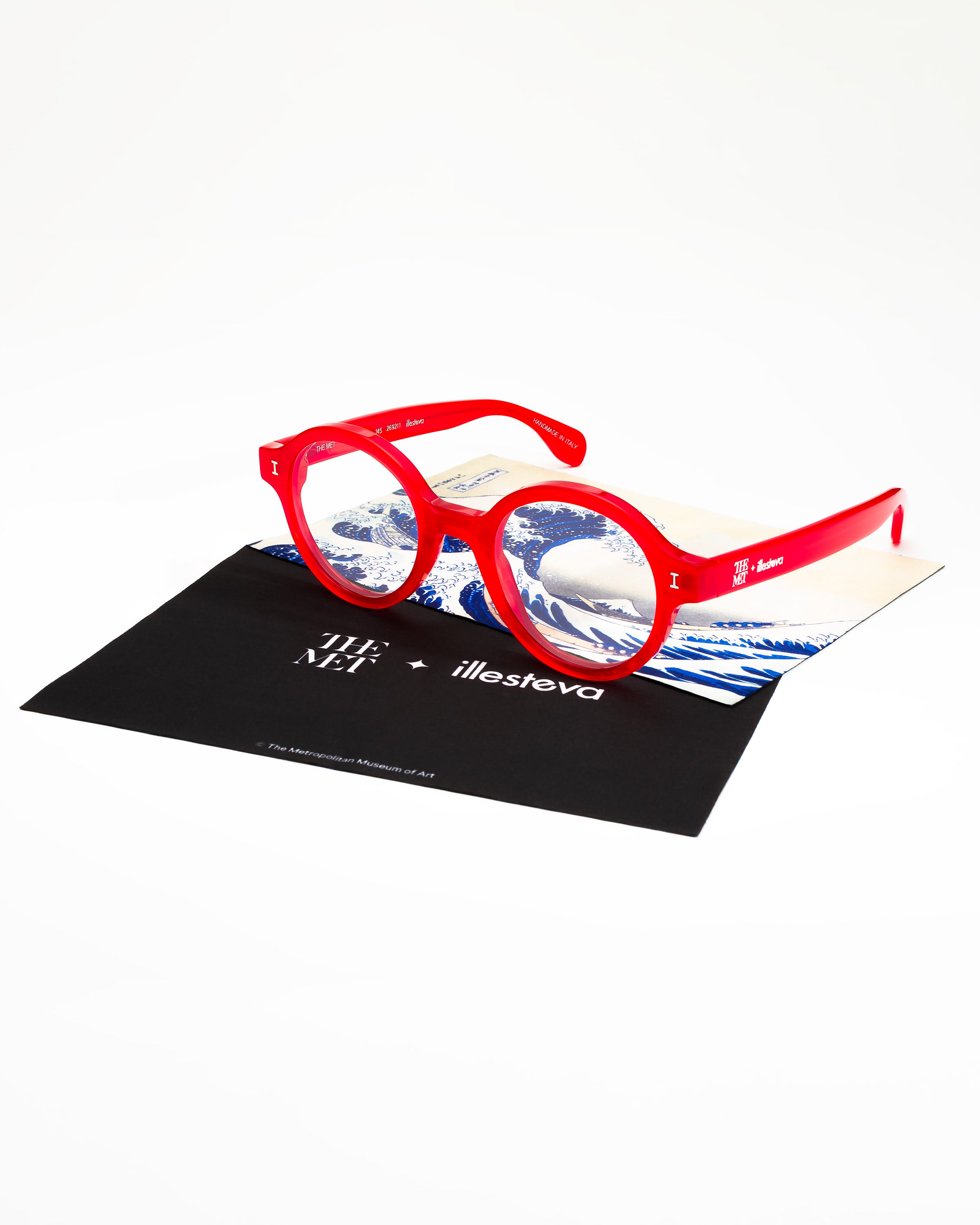 The Met x illesteva Optical displayed over its limited edition cloth