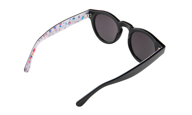 Gray Malin x illesteva Sunglasses Side Profile in The Beach Leonard / Grey