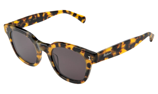 Vail Sunglasses side view in Tortoise / Grey Flat