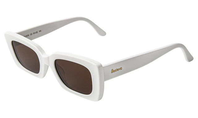 Wilson Sunglasses side view in White / Brown Flat